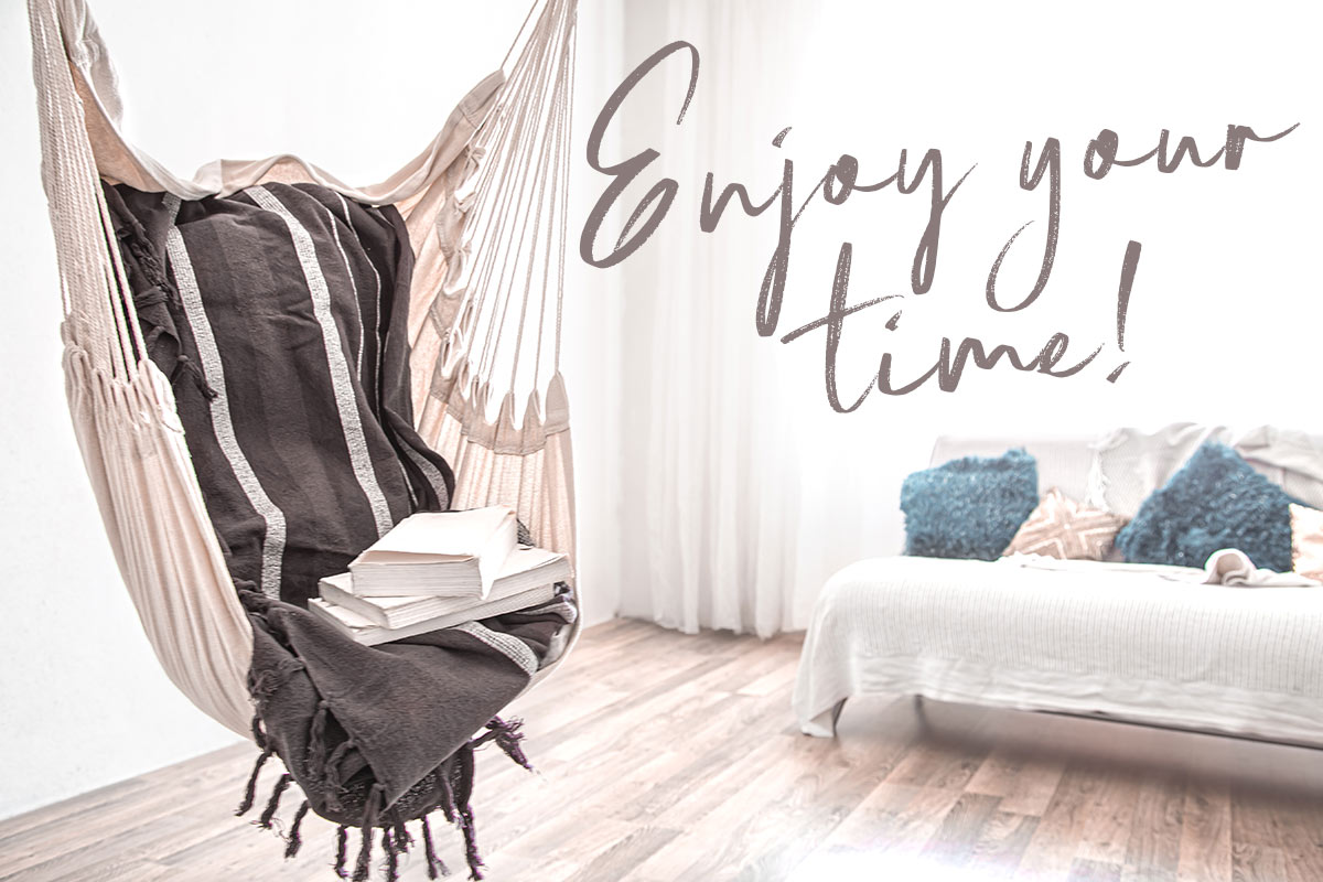 Sharilla Rough Font - Image 4