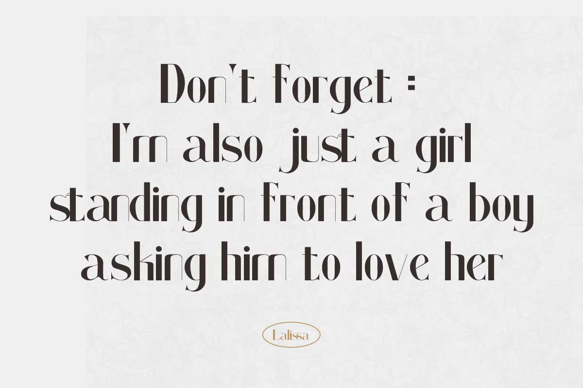 Lalissa Display Font - Image 7