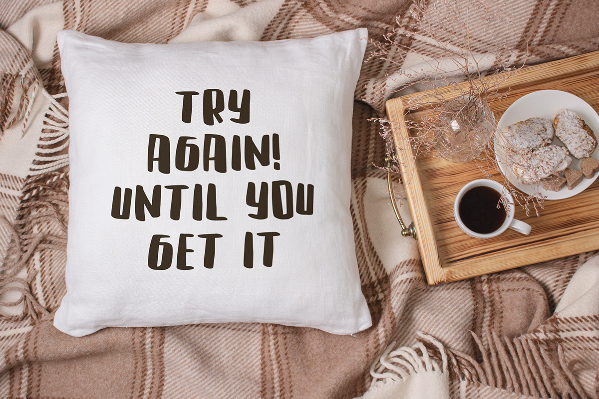 Crabby Party Modern Display Font