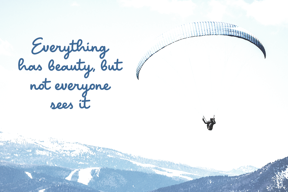 Halloa Monoline Script Font